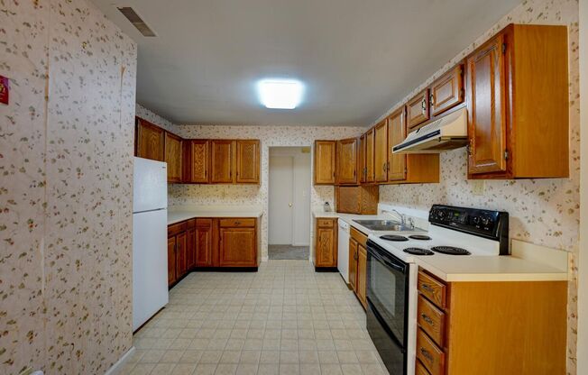 2 beds, 1.5 baths, $1,700