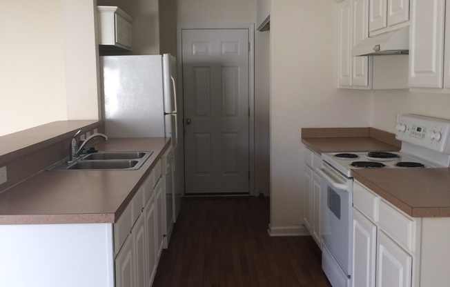 3 beds, 2 baths, $1,750