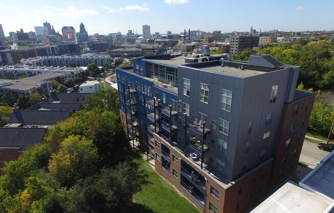 2 beds, 1 bath, 870 sqft, $1,900, Unit 602