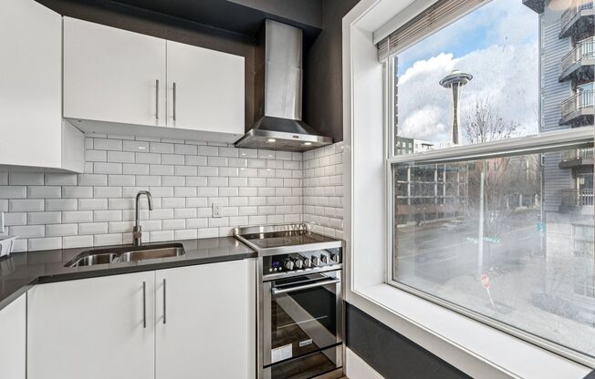 Studio, 1 bath, 375 sqft, $1,425, Unit 209