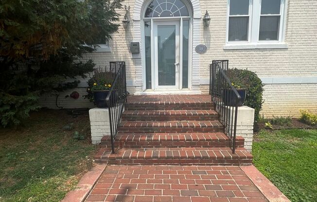 Charming 1-Bedroom in Eckington, DC – Prime Location at North Capitol & Rhode Island Corridor!