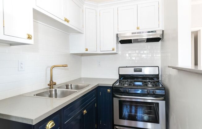 Studio, 1 bath, 500 sqft, $1,595, Unit 210