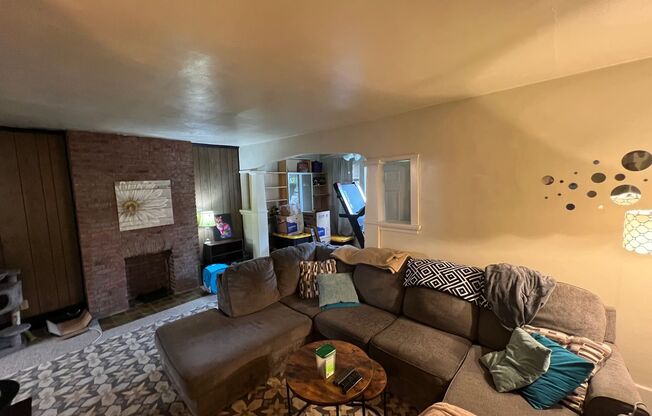 1547 McFarland Rd