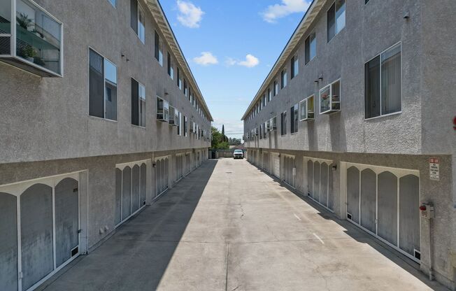 Huntington 9160 Complex LLC