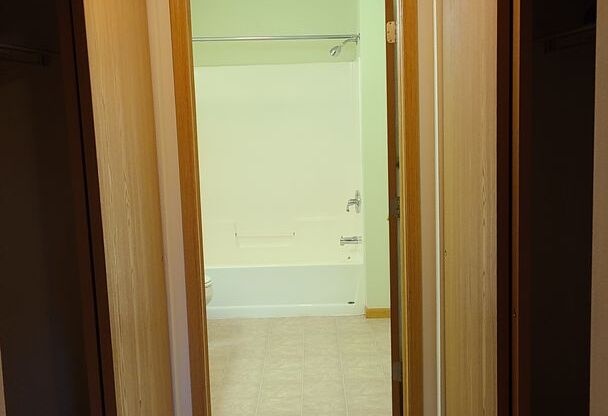 2 beds, 2 baths, 1,251 sqft, $1,880, Unit 302-212