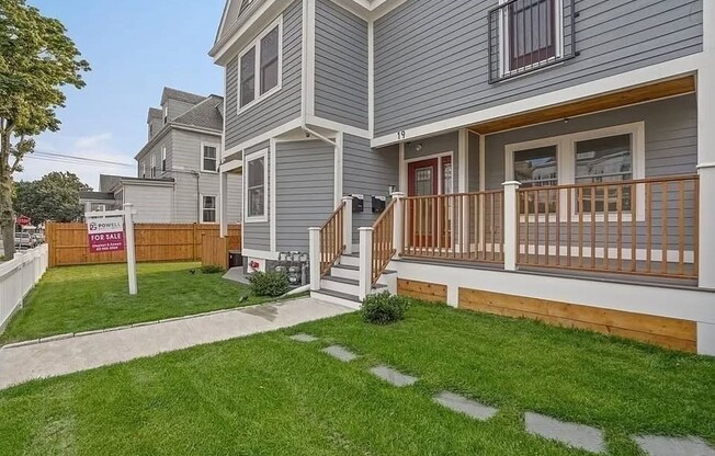 19 WARNER ST