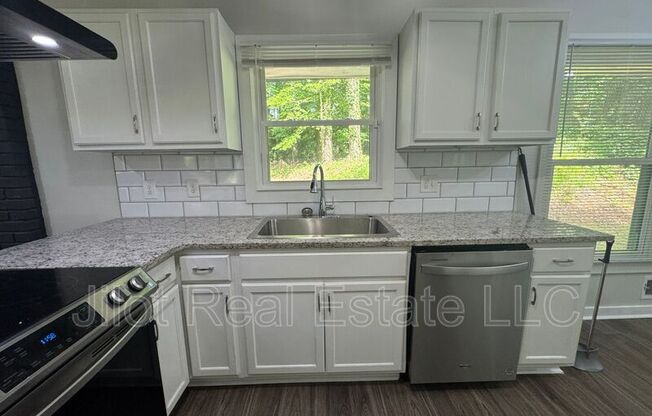 3240 PYRITE CIR SW