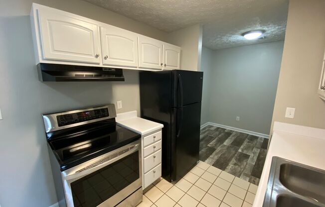 2 beds, 2.5 baths, 1,350 sqft, $1,695, Unit 23