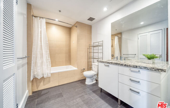 Studio, 1 bath, 460 sqft, $1,800, Unit 206