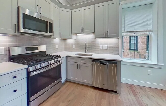 4 beds, 2 baths, 600 sqft, $5,450, Unit 3