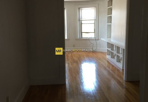 752 HUNTINGTON AVE