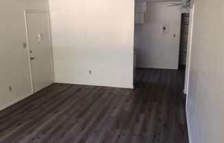 2 beds, 1 bath, 950 sqft, $1,750, Unit 2