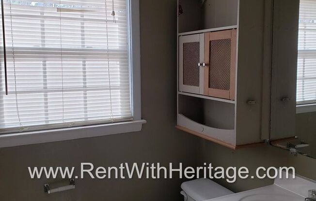 3 beds, 1 bath, $1,450