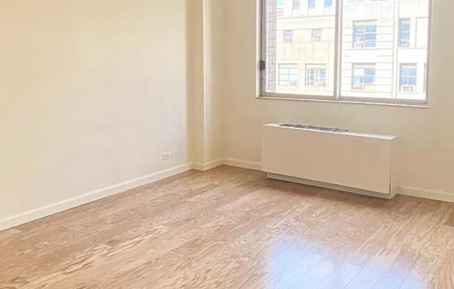 1 bed, 1 bath, 585 sqft, $4,500, Unit 15H