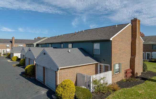 Heathermoor and Bedford Commons apartments with garage