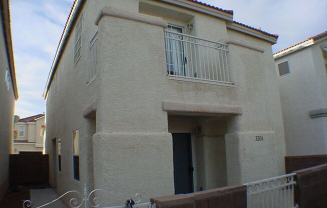 Condo in Gated Genevieve Court