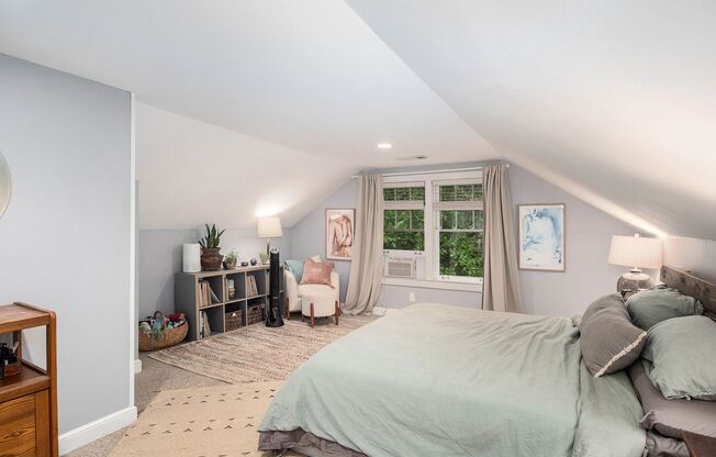 3 beds, 2 baths, $2,295