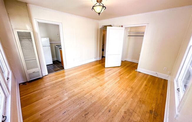 Studio, 1 bath, 365 sqft, $1,295, Unit 312