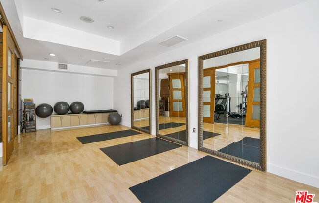 3 beds, 2 baths, 1,213 sqft, $3,600, Unit 209