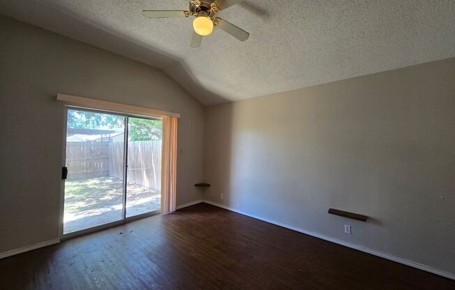 3 beds, 2 baths, $1,595