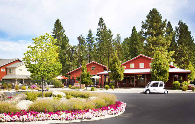 Pine Valley Ranch Apartments Exterior Clubhouse
