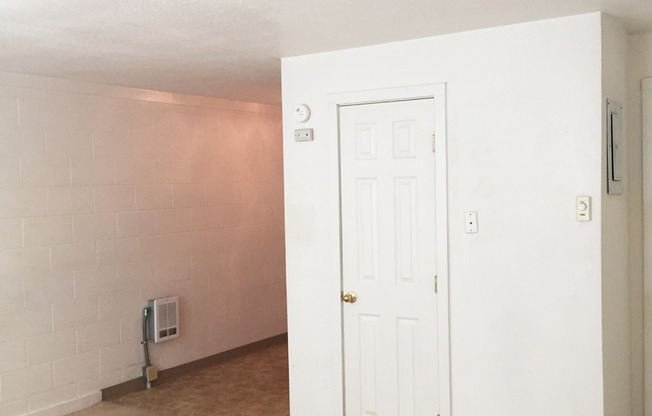 Studio, 1 bath, 500 sqft, $1,100