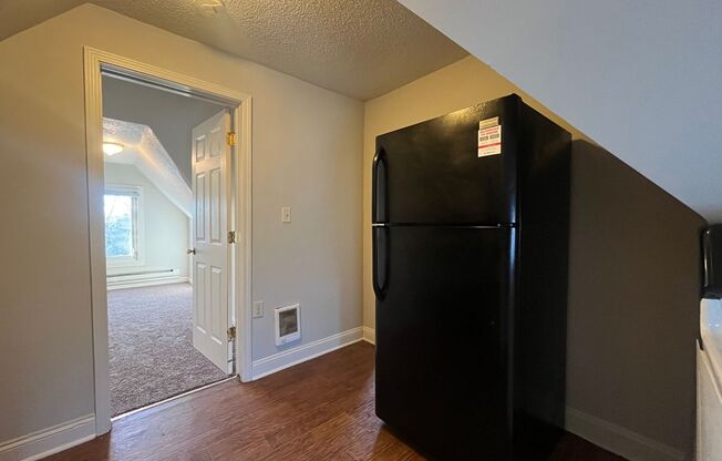 1 bed, 1 bath, 550 sqft, $875, Unit Unit 3