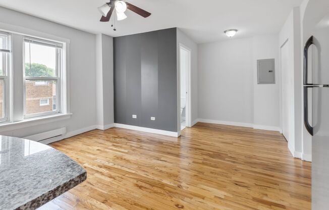 Studio, 1 bath, 275 sqft, $1,275, Unit 7450-53