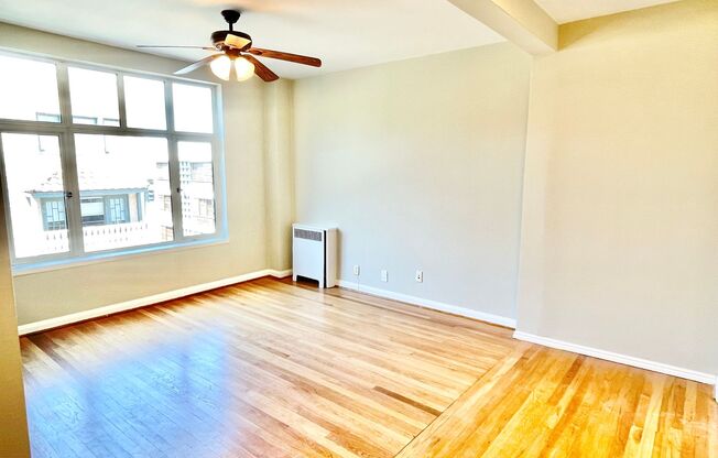 186 (290 Lombard)