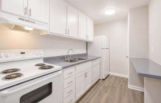 2 beds, 1.5 baths, 976 sqft, $1,400, Unit 2006-19