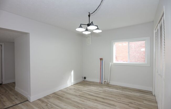 2 beds, 1 bath, $1,150