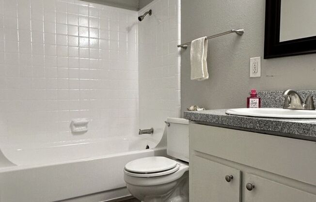 1 bed, 657 sqft, $1,075