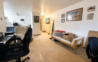 2 beds, 1.5 baths, $1,350, Unit 216