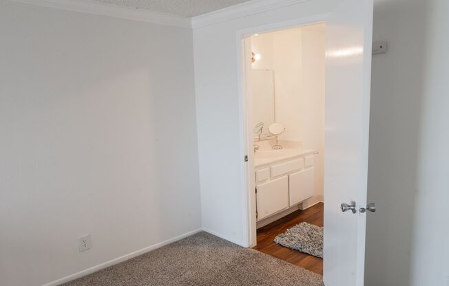 Studio, 1 bath, 600 sqft, $1,850, Unit Unit 310