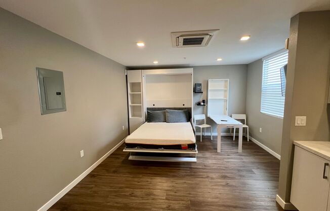 Studio, 1 bath, 232 sqft, $2,050, Unit 435-417