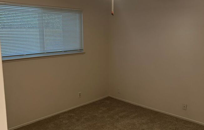 1 bed, 1 bath, 550 sqft, $1,250, Unit 059