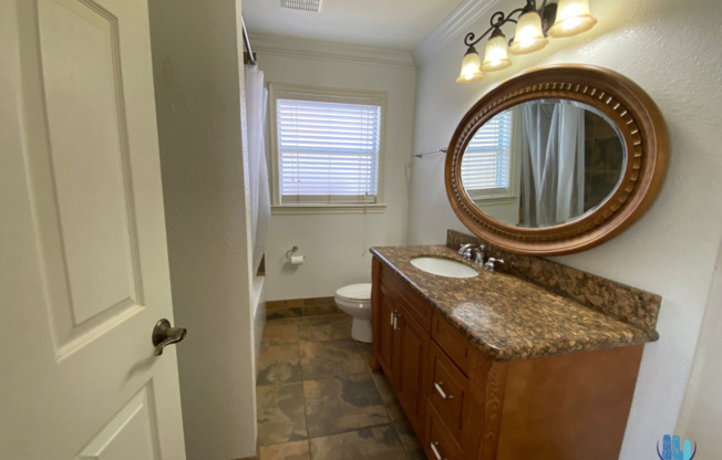 2 Bed 2 Bath Clearwater Home Near Beaches, Golf Courses, Coachman Park  *MOVE-IN SPECIAL*