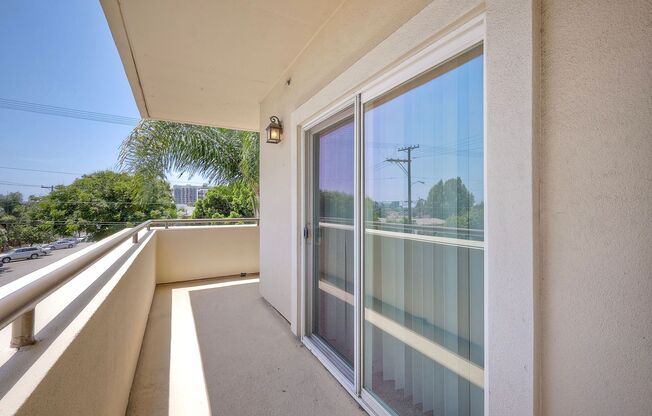 4 beds, 3.5 baths, 2,800 sqft, $4,695, Unit 210