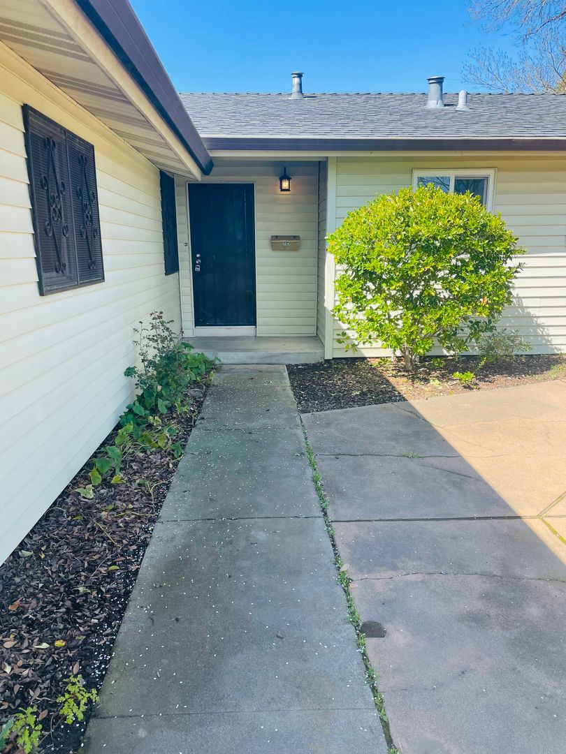 3bed/2bath home in South Sac
