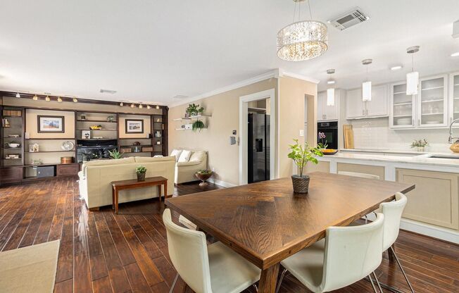 Updated 2-Bed, 2.5-Bath Patio Home Near Uptown