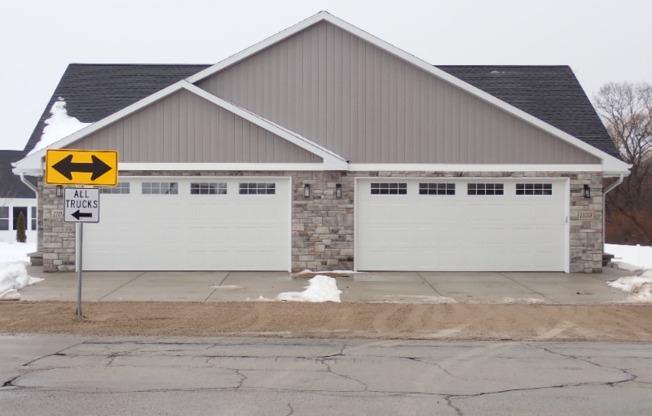 1101 1103 SPARTAN RD