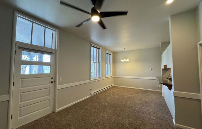 1 bed, 1 bath, 617 sqft, $1,275, Unit 1111