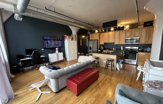 221 East Cullerton Street