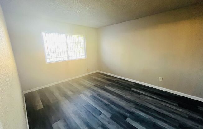 2 beds, 1 bath, $1,695