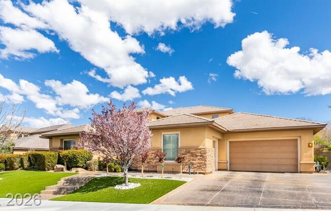 Elegant Anthem Country Club Residence with Spa, Balcony & 3-Car Garage