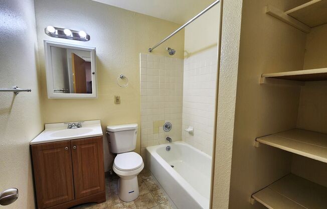 1 bed, 1 bath, 460 sqft, $1,150, Unit 316