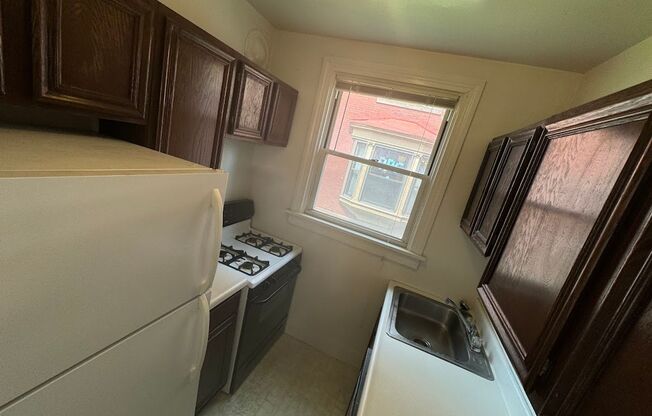 1 bed, 1 bath, 819 sqft, $1,650, Unit 104