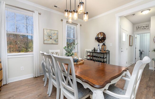 Hickory Half Acre with 4 beds 2.5 baths