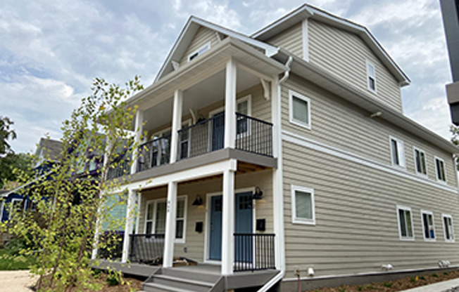 868 18th Ave SE Duplex
