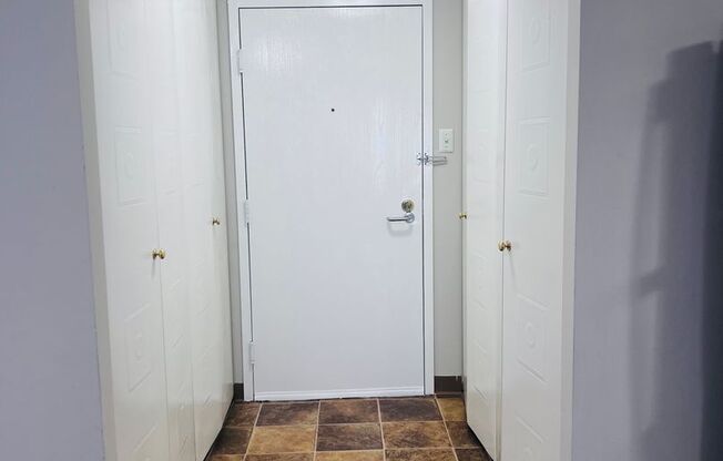 2 beds, 1 bath, 710 sqft, $1,450, Unit # 1303